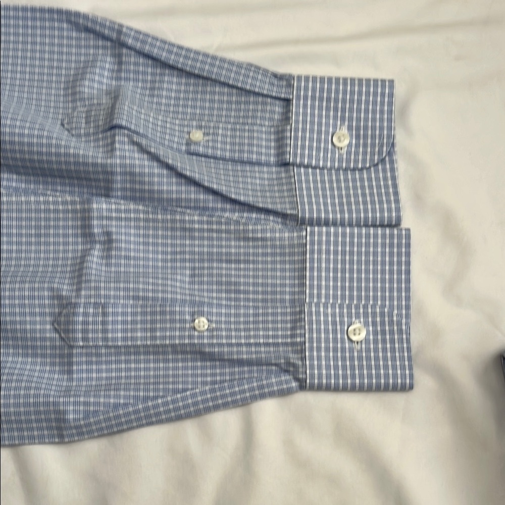 Roundtree & Yorke Blue Dress Shirt - Picture 8 of 10